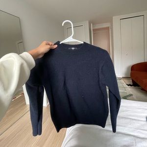 Uniqlo sweater